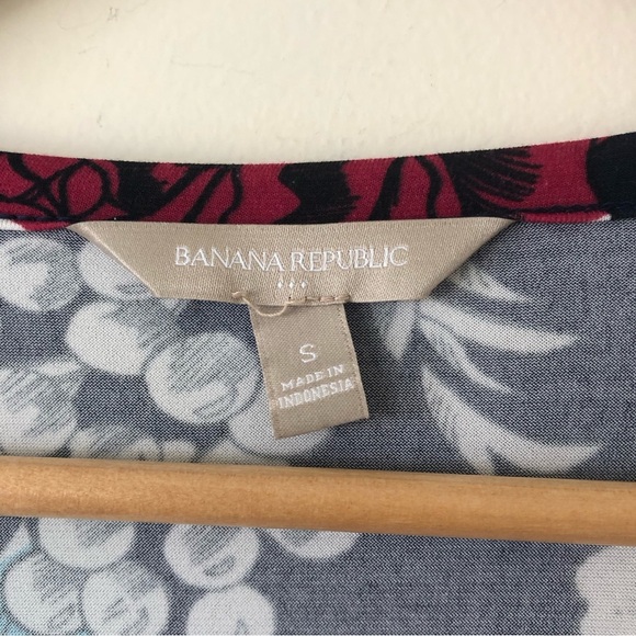 Banana Republic Long Sleeved Colorful Floral Print Wrap Style Dress Size Small - Picture 5 of 8